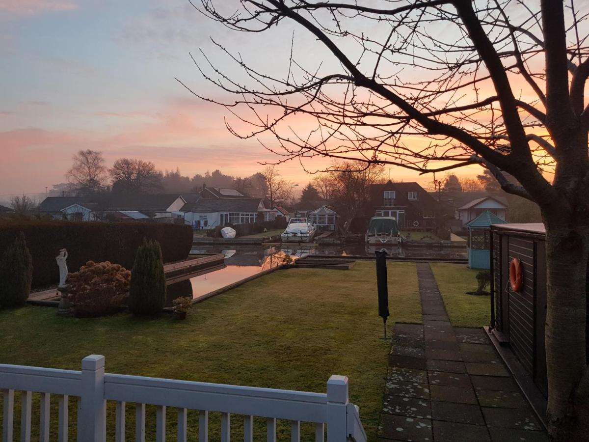 The Willows Wroxham Dış mekan fotoğraf